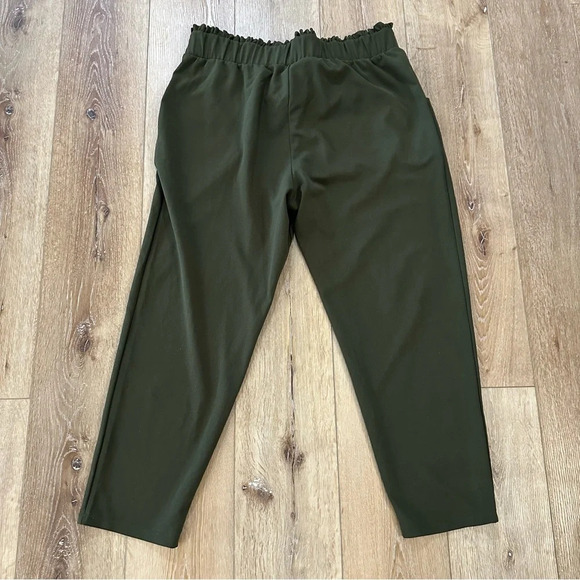 Cosmic Beauty Women’s Dark Green Paperbag Ruffle High Waist Tie Pants Sz 2X GUC - Picture 7 of 7
